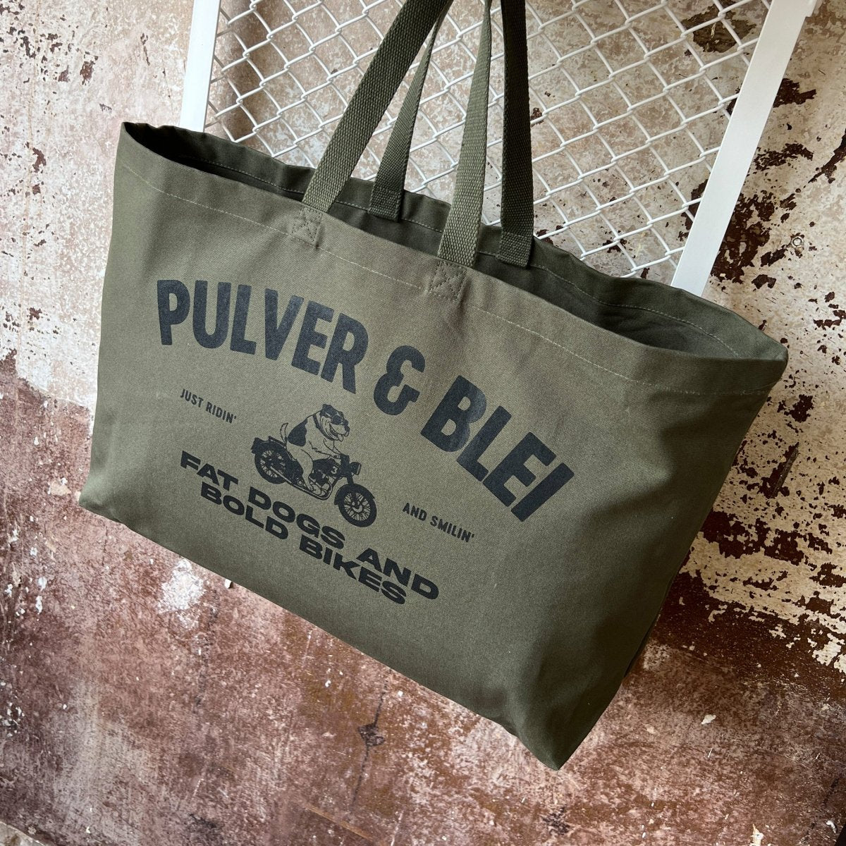 Fat Dogs & Bold Bikes - XXL BAG - Pulver & Blei