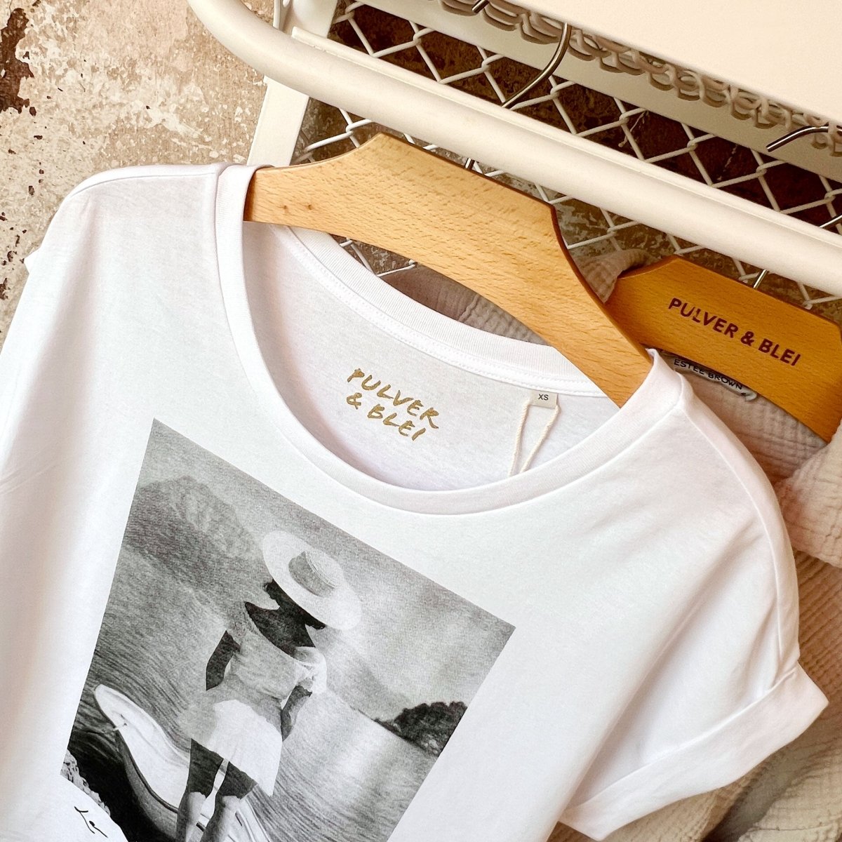 La Bella Vita - T-Shirt weiss - Pulver & Blei