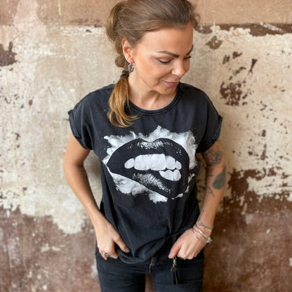 Bite my Lips - Black Vintage T-Shirt - Pulver & Blei