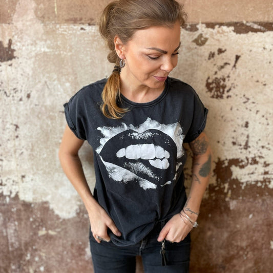 Bite my Lips - Black Vintage T-Shirt - Pulver & Blei