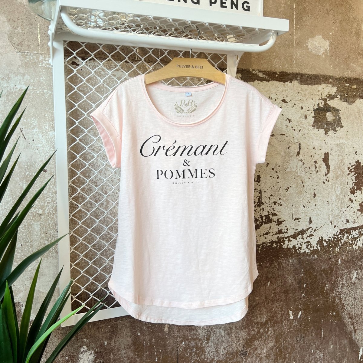Crémant & Pommes - Fashion T-Shirt Rosé - Pulver & Blei