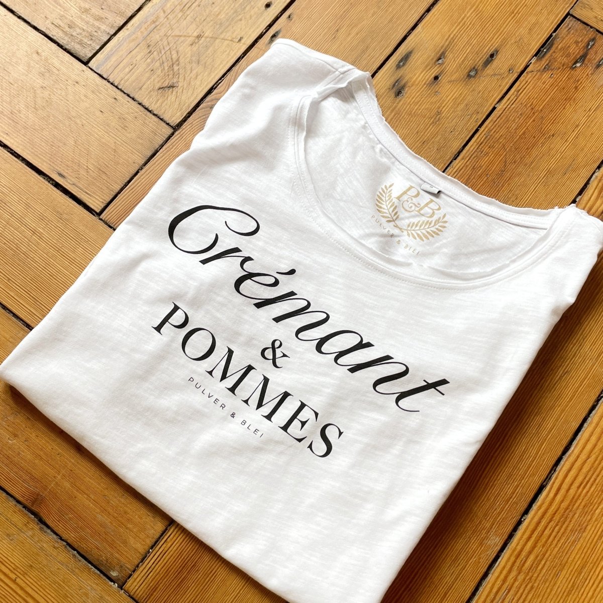 Crémant & Pommes - Fashion T-Shirt weiss - Pulver & Blei