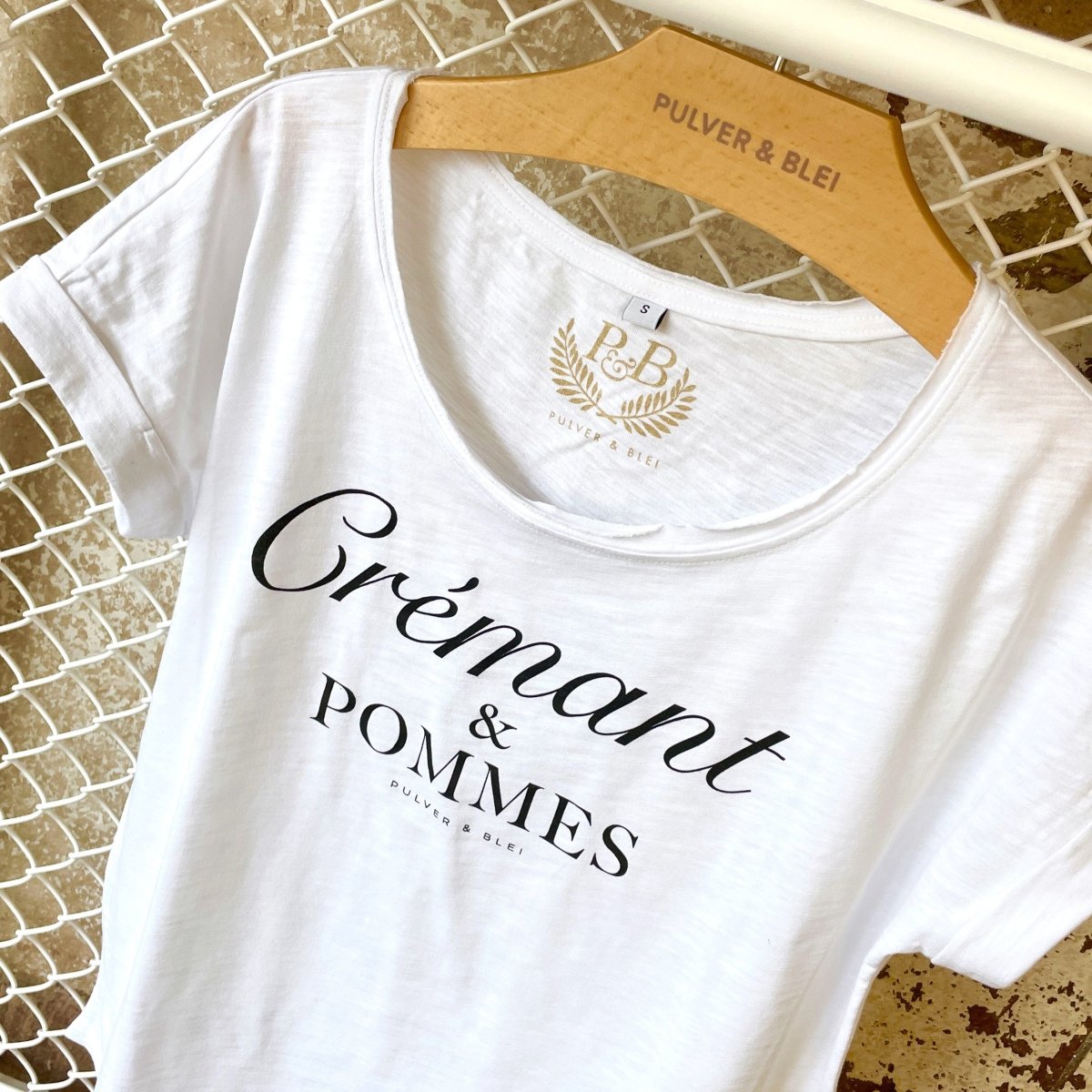 Crémant & Pommes - Fashion T-Shirt weiss - Pulver & Blei