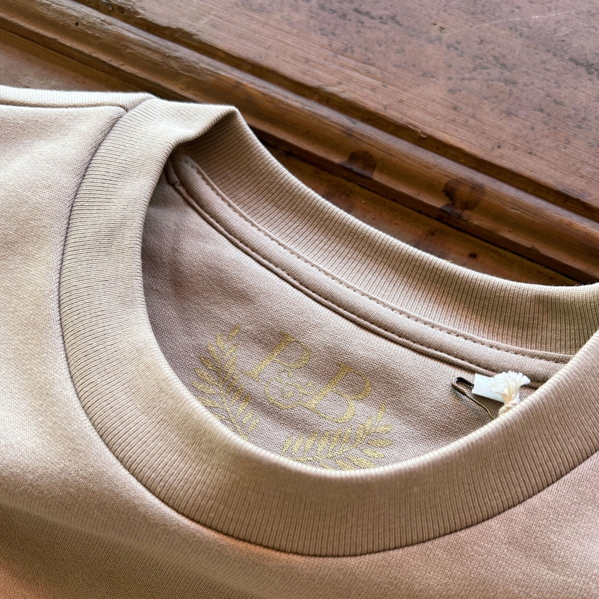 Crémant & Pommes - Soft Brown Sweater - Pulver & Blei