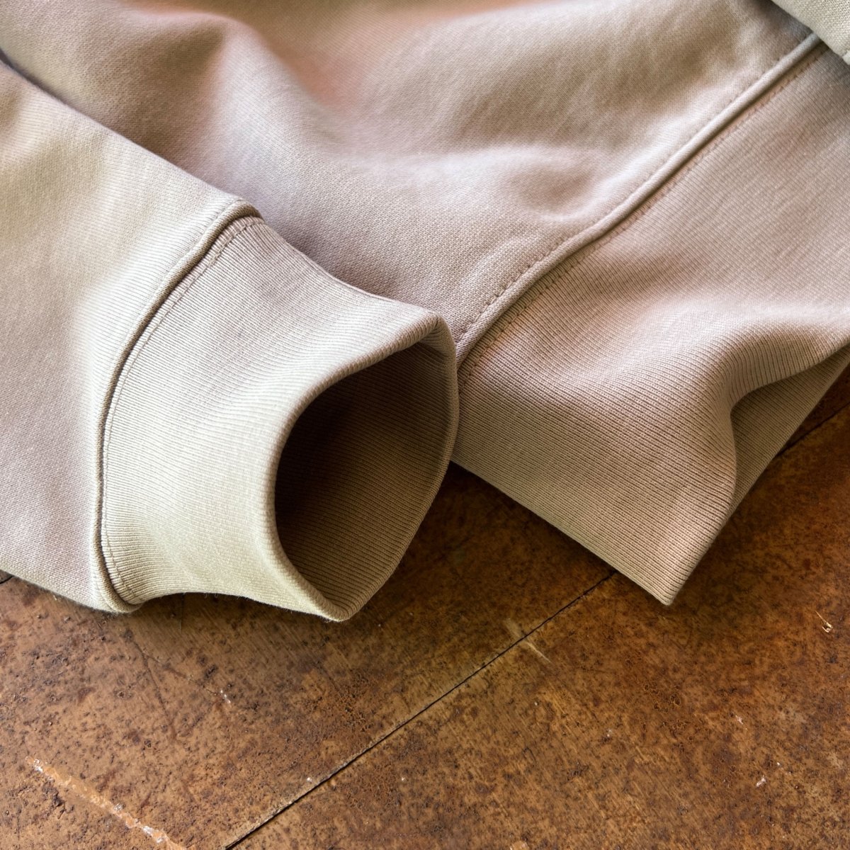 Crémant & Pommes - Soft Brown Sweater - Pulver & Blei