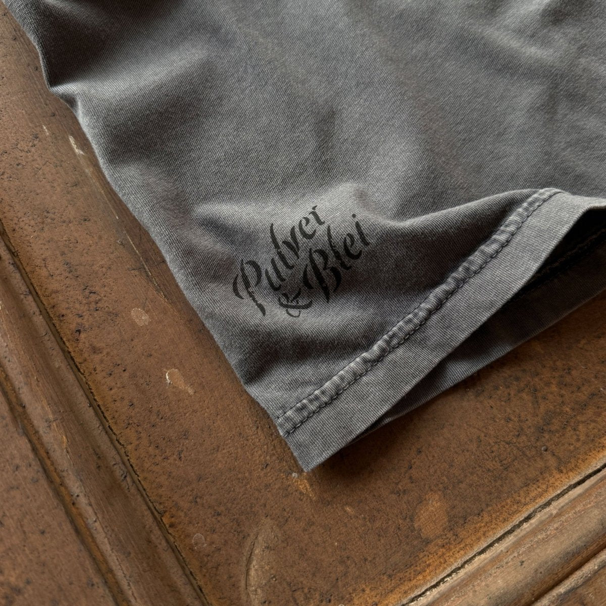 Heritage Signature T-Shirt - washed grey - Pulver & Blei