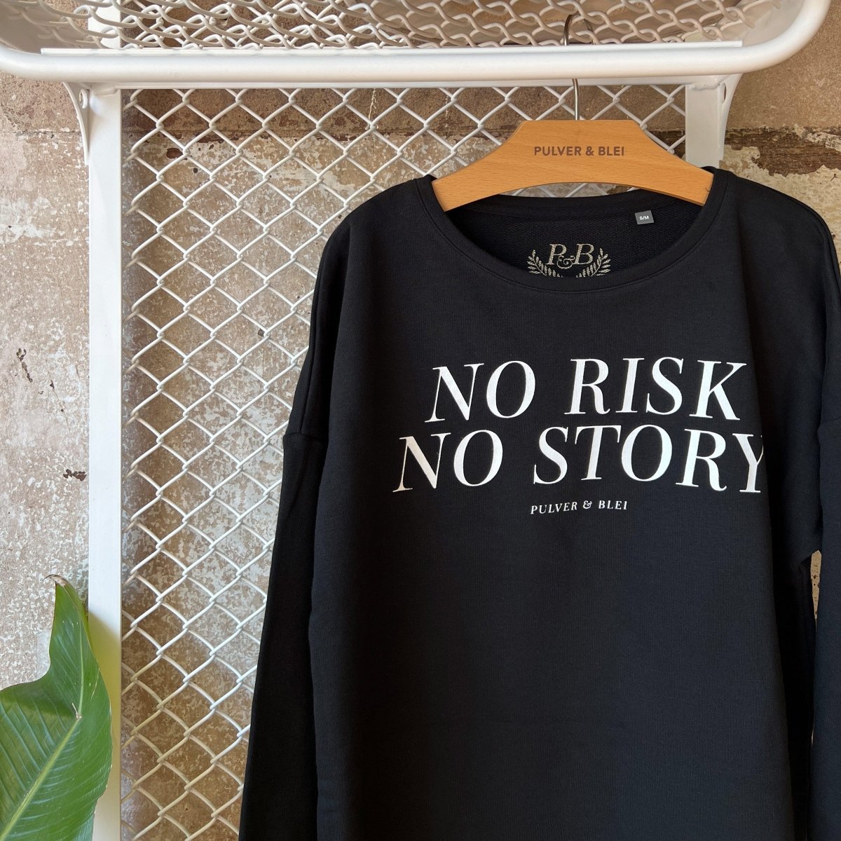 No Risk No Story - Sweatshirt Black - Pulver & Blei