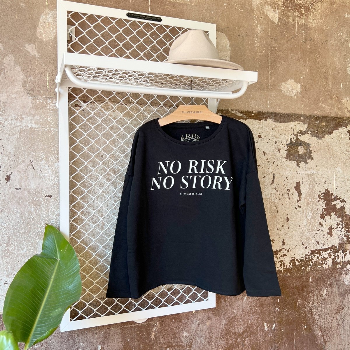 No Risk No Story - Sweatshirt Black - Pulver & Blei