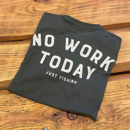 No Work Just Fishing - T-Shirt Dark Oliv - Pulver & Blei