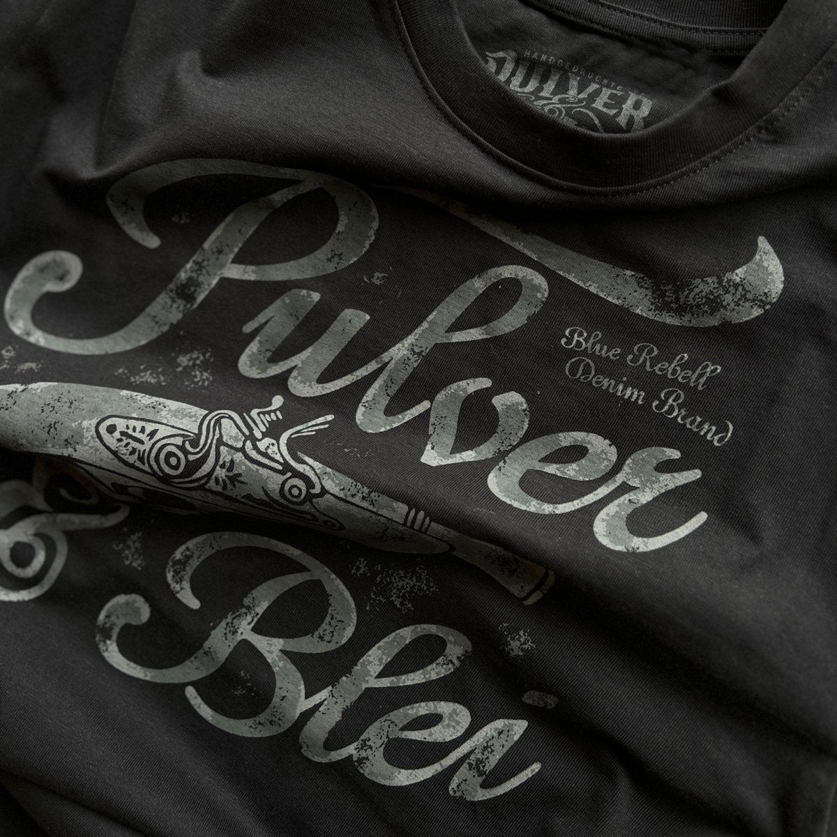 Old Gun - Classic T-Shirt Black - Pulver & Blei