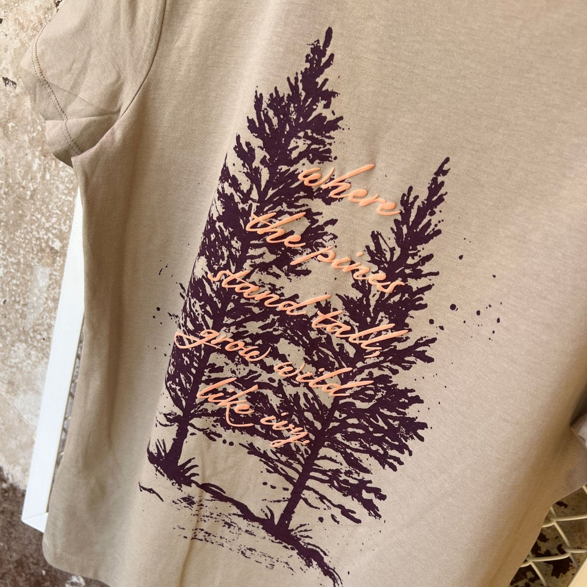 Pines & Ivy - T-Shirt Wet Sand - Pulver & Blei