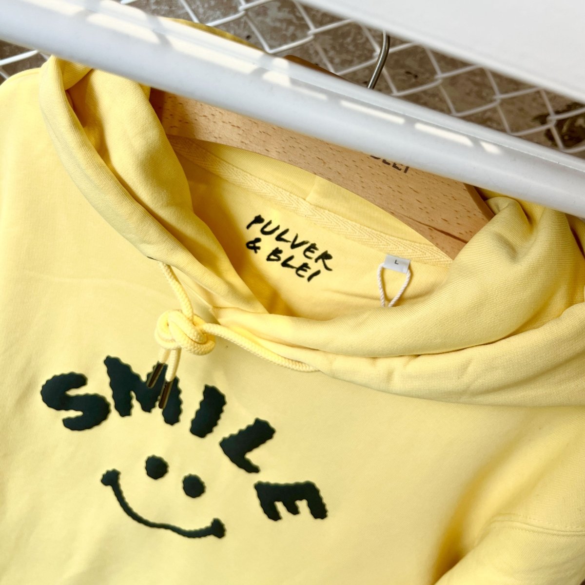 Smile Hoodie - Soft Yellow - Pulver & Blei