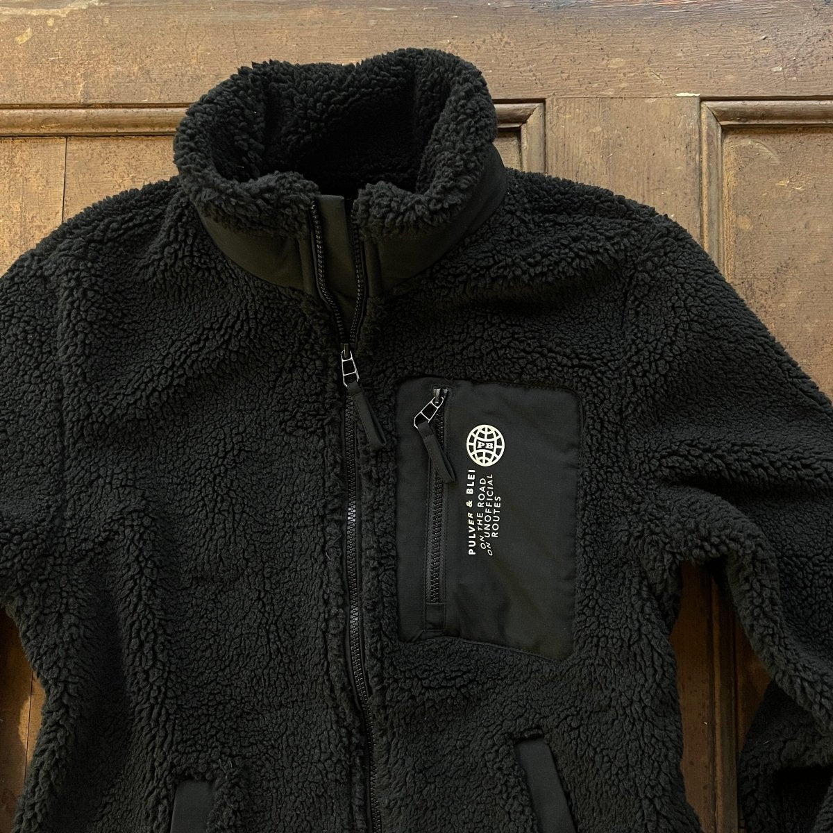 Teddy is back in Town Jacket - Pulver & Blei