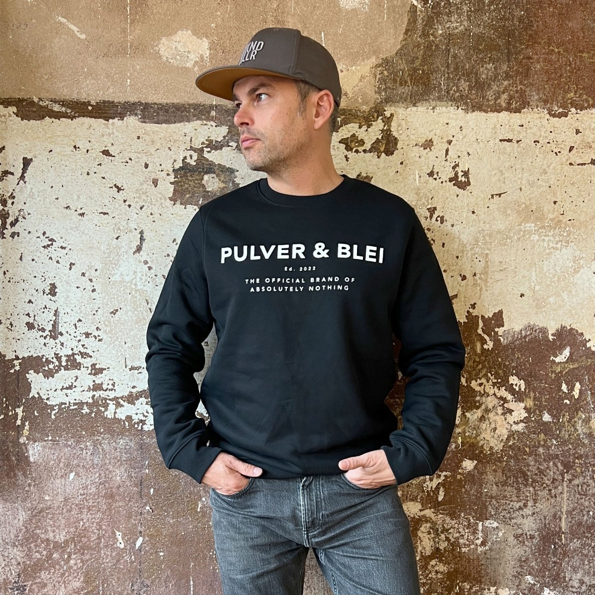 Unofficial Sweater Black Edition 2024 - Pulver & Blei