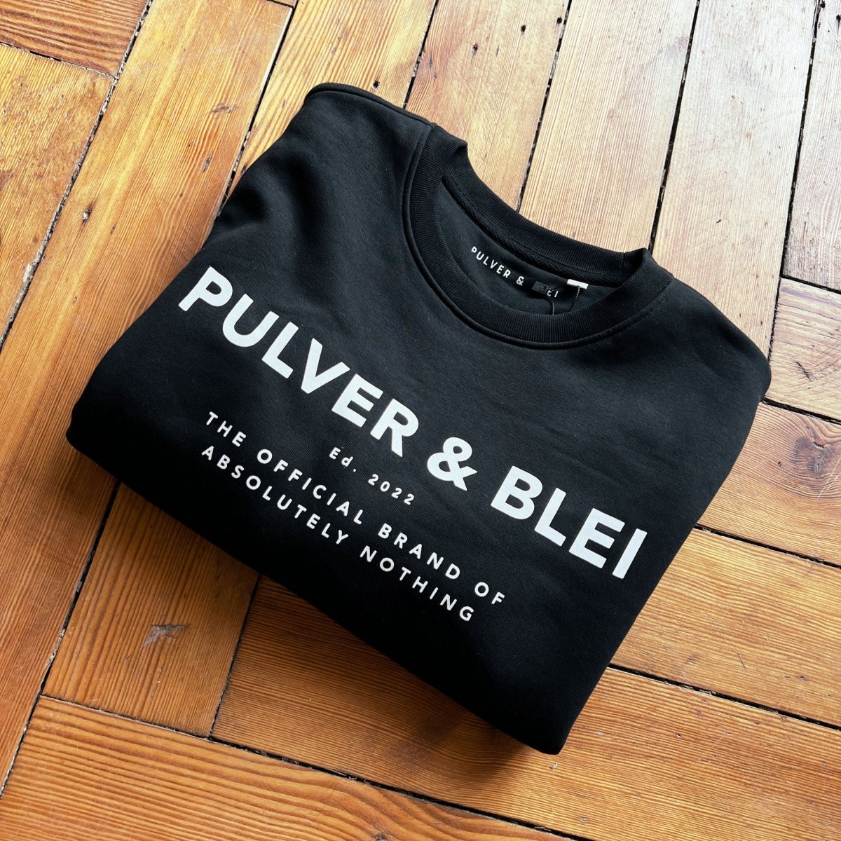 Unofficial Sweater Black Edition 2024 - Pulver & Blei